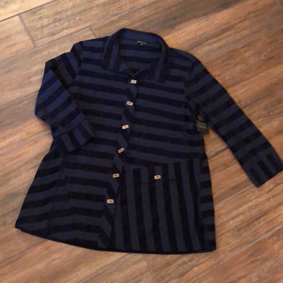 NWT John Mark Button Navy Top / Tunic - Picture 2 of 3